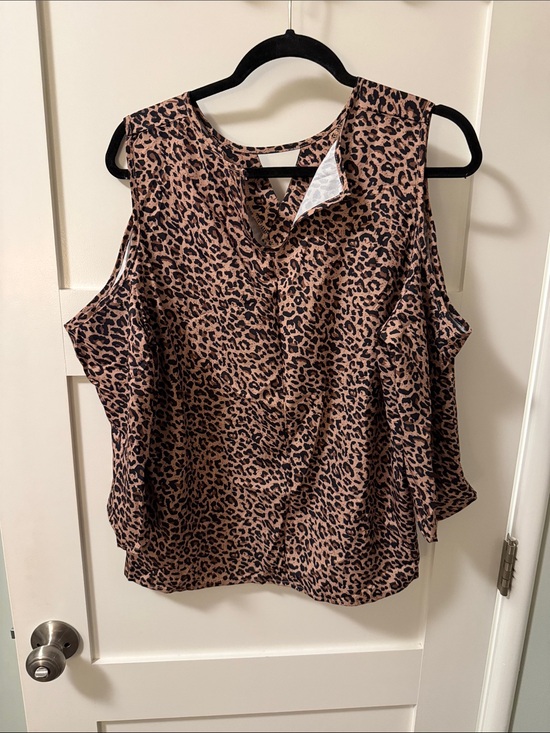 Tops - Leopard Print Cold-Shoulder Women's Top - Brown/Black